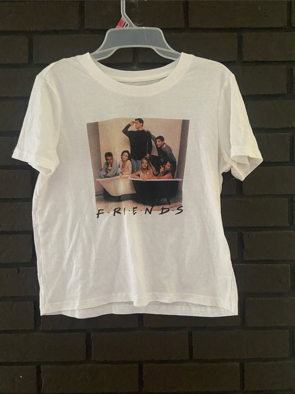 FRIENDS White Graphic Tee